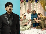 فیملی ولاگنگ میں ماں بہنوں کو بلاوجہ دکھانا غلط ہے؛ شکیل صدیقی کی شدید تنقید