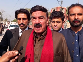 عمرہ اجازت کیلیے شیخ رشید کی درخواست پر ہائیکورٹ نے اہم آئینی سوالات اٹھا دیے