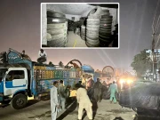 کراچی؛ کسٹمز اور رینجرز کی مشترکہ کارروائی میں کروڑوں مالیت کے اسمگل شدہ ٹائرز برآمد
