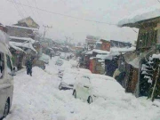 مری نے برف کی چادر اوڑھ لی، پنڈی اوراسلام آباد میں رم جھم جاری