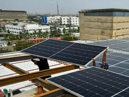 وفاقی حکومت نے سولر صارفین کے بلنگ نظام میں بڑی تبدیلی کر دی