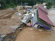 جنوبی کوریا میں طوفانی بارشوں نے تباہی مچادی؛ 18 افراد ہلاک 