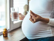 حمل میں وٹامن ڈی لینے والی خواتین کے بچوں کی ہڈیاں مضبوط ہوتی ہیں، ماہرین