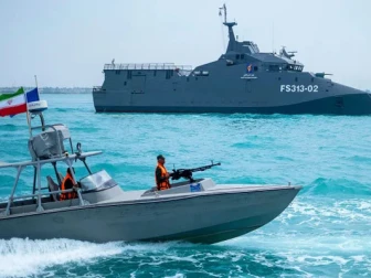 ایران کی پاسداران انقلاب نے آبنائے ہرمز پر غیرملکی جہازوں پر پابندی لگادی ہے