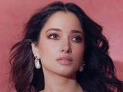 تمنا بھاٹیا کا تھوک سے کیل مہاسوں کا علاج کرنے کا دعویٰ