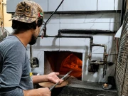 کراچی میں تندور مالکان نے روٹی مزید مہنگی کرنے کا عندیہ دے دیا