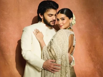 کنسرٹ میں اے پی ڈھلون کا تارا ستاریا کو بوسہ، ویر پہاڑیا نے تارا سے راہیں جدا کرلیں