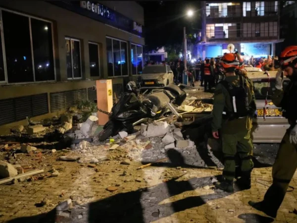 علی لاریجانی کی شہادت کا بدلہ، ایران کے اسرائیل پر خوفناک میزائل حملے، تل ابیب لرز اٹھا