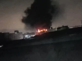 کراچی، سائیٹ ایریا کی گارمنٹس فیکٹری میں خوفناک آتشزدگی، آگ تیسرے درجے کی قرار