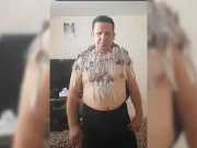 ایرانی شہری نے سب سے زیادہ چمچوں کو جسم پر متوازن کرکے نیا ریکارڈ قائم کردیا