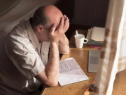 تھکاوٹ کا شکار بوڑھے مرد مہلک بیماری کے خطرے سے دوچار