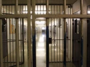 قیدی پوتے سے ملنے کیلئے دادا خود کو گرفتار کرواکر جیل پہنچ گئے