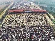 دنیا کا سب سے لمبا ٹریفک جام جو 12 دن تک جاری رہا