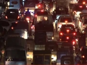 کراچی، لیاقت آباد ڈاکخانے کے قریب پانی اور بجلی کی بندش پر احتجاج، ٹریفک معطل