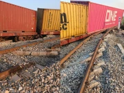 کراچی سے پنجاب جانی والی مال بردار ٹرین کو حادثہ، آمدورفت معطل