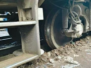 جامشورو، کوٹری اسٹیشن کے قریب مال بردار ٹرین کا انجن پٹڑی سے اتر گیا، ڈاؤن ٹریک بند