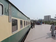 پاکستان ریلویز کا 11 ٹرینیں آؤٹ سورس کرنے کا فیصلہ