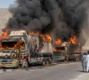 تفتان؛ مسلح افراد نے تجارتی سامان کے ساتھ ٹرکوں کو آگ لگا دی