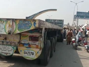 اوکاڑہ میں ٹریلر کی ٹکر سے باپ، بیٹی اور دو بیٹے جاں بحق