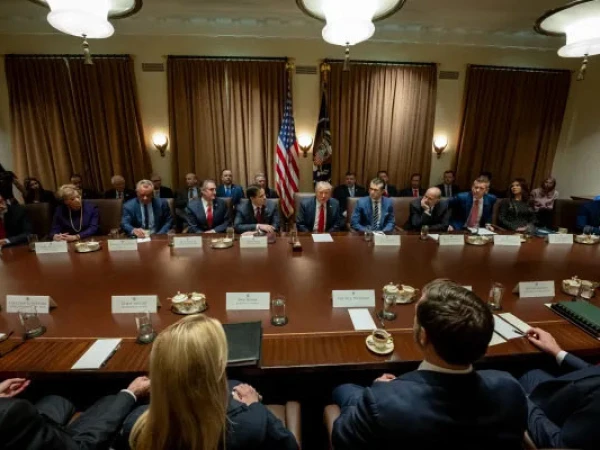 جنگ بندی کیلیے ایران کی نئی تجویز پر ٹرمپ کی وائٹ ہاؤس میں بڑی بیٹھک