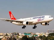 کراچی ایئر پورٹ پر غیر ملکی ایئر لائن کی پرواز سے پرندہ ٹکرا گیا