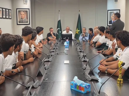 پاکستان انڈر 19 ٹیم کو پہلی بار سینٹرل کنٹریکٹس دینے کا فیصلہ