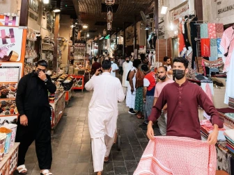 ایرانی حملوں کا بہانہ بنا کر قیمتیں بڑھانے والے دکانداروں پر بھاری جرمانے