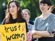 برطانیہ میں اسقاطِ حمل اب جرم نہیں رہا؛ قانون میں ترمیم 