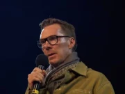 برطانوی اداکار نے جذباتی انداز میں فلسطین کیلئے نظم پڑھی، تقریب کے شرکا رو پڑے