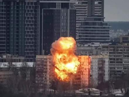 زیلنسکی ٹرمپ ملاقات سے قبل یوکرین پر روسی میزائیلوں کی بارش، کیف لرز اٹھا