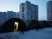 روسی حملوں کے بعد کیف میں توانائی بحران، شدید سردی میں ہزاروں عمارتیں بجلی سے محروم