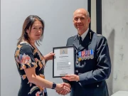 13 برس تک جنسی تشدد سہنے والی خاتون برطانیہ کی ہیرو بن گئی