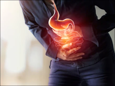 پیٹ میں جلن، بھوک کی کمی؟ السر کی خاموش علامات سے ہوشیار رہیں