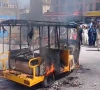 نوشہرہ: سی این جی بندش کیخلاف احتجاج کے دوران رکشہ ڈرائیور نے اپنے رکشے کو آگ لگادی