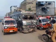 کراچی: قائد آباد میں کوسٹر کی ٹکر سے موٹر سائیکل سوار 2 نوجوان جاں بحق