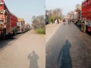 پنجاب کو خیبر پختونخوا سے ملانے والا پل عارضی طور پر ٹریفک کیلئے بند، گاڑیوں کی قطاریں لگ گئیں