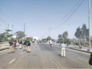 کراچی میں مظاہرین کی امریکی قونصل خانے کی طرف پیش قدمی، پولیس کی شیلنگ