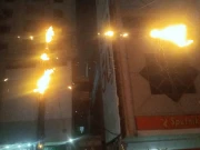 کراچی: ملینیم مال کے قریب بجلی کے تاروں میں آتشزدگی