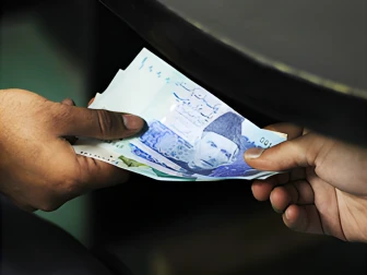 حیران کن انکشاف: 67 فیصد پاکستانیوں نے کبھی بدعنوانی نہیں دیکھی