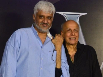 معروف بھارتی فلمساز اہلیہ سمیت گرفتار