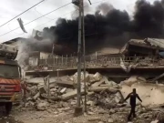 کراچی: خوفناک آتشزدگی سے گارمنٹس فیکٹری کی عمارت زمیں بوس،  4 ریسکیو اہلکار زخمی