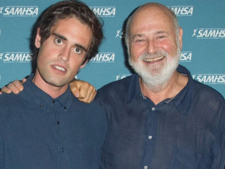 پولیس نے ہالی ووڈ ڈائریکٹر اور اہلیہ کے قتل میں ان کے بیٹے کو حراست میں لے لیا