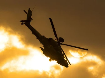 اسرائیلی فوج کا ہیلی کاپٹر رہائشی علاقے میں گر کر تباہ ہوگیا