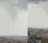 کراچی: گزشتہ روز بارش کے دوران سمندر کے اوپر ٹورناڈک واٹر اسپاوٹ کا دلکش مگر خطرناک مظاہرہ