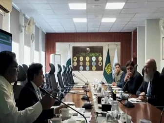 وفاقی وزیرجام کمال کی فروٹ بیگنگ منصوبہ کو مزید پھلوں تک توسیع دینے کی ہدایت