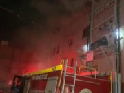 کراچی: مہران ٹاؤن میں گتہ فیکٹری کے گودام میں آتشزدگی، بھاری مالیت کا سامان جل کر خاکستر ہوگیا