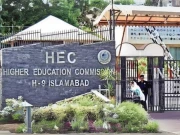 ایچ ای سی کا کارنامہ: جامعات کے ملازمین تنخواہوں سے محروم، وائس چانسلرز کے سرکاری فنڈز پر دورے
