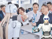 چینی کمپنی کا انوکھا کارنامہ: گاڑیاں بیچنے والا روبوٹ ’’مورنائن‘‘ متعارف