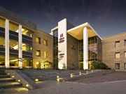 آئی بی اے کراچی؛ ایگزیکٹو ڈائریکٹر کا منظوری کے بغیر غیر ملکی دورہ، محکمے کا نوٹس