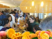 کراچی: شہر میں آم کے 28 ذائقوں کا منفرد دسترخوان، لذیذ پکوانوں پر شائقین فدا